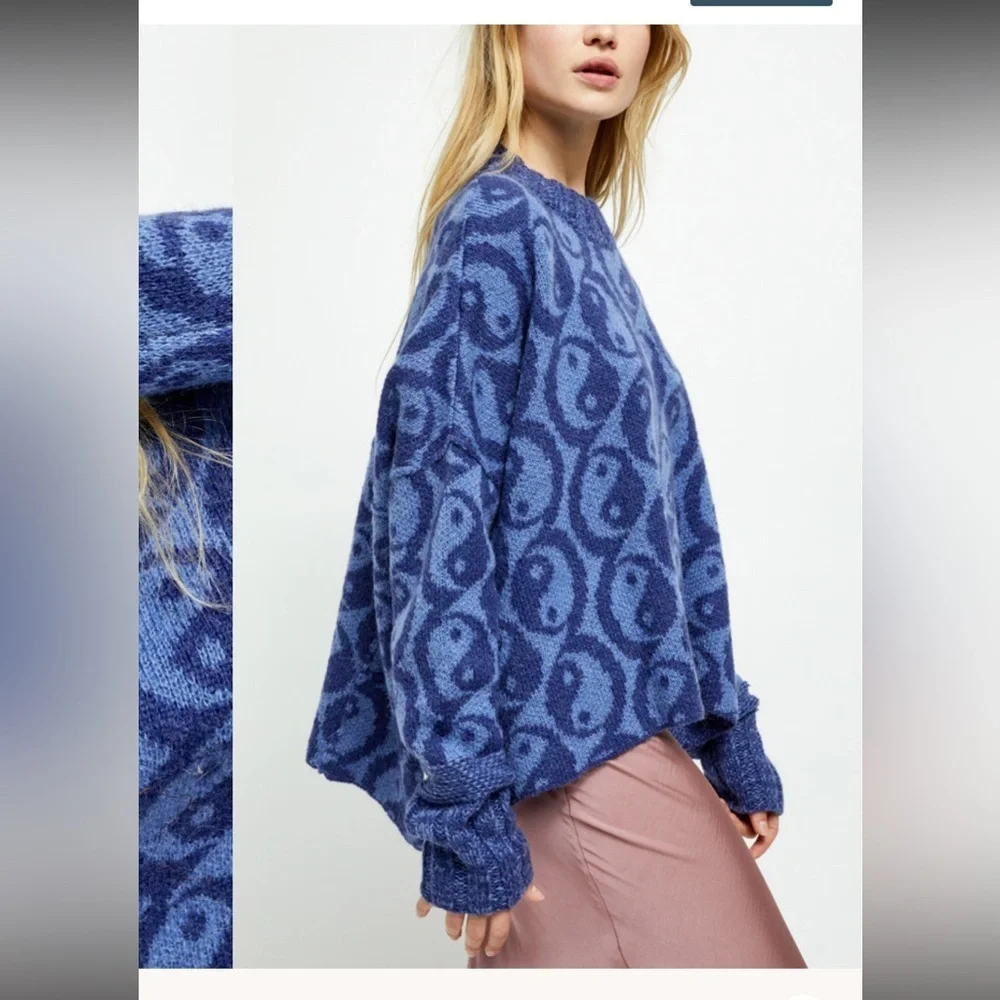 Free people ying yang crew neck sweater small